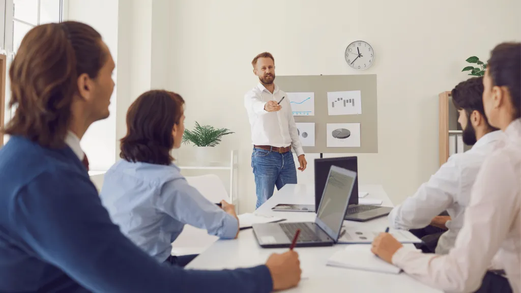 ビジネス成長を加速させるマーケティングサービスの活用ポイント